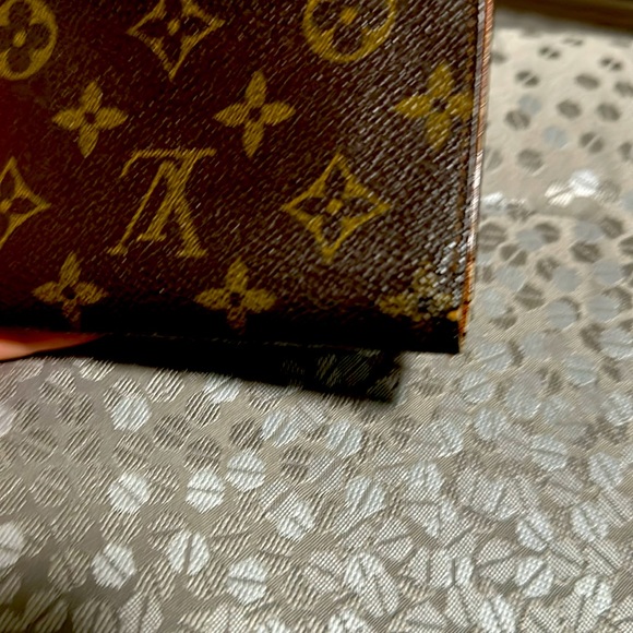 Louis Vuitton Wallet - Picture 4 of 6